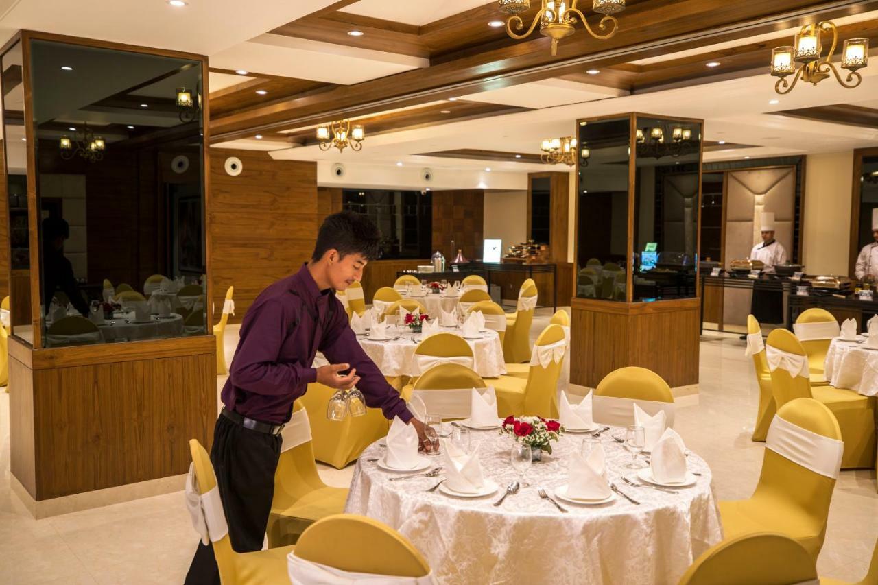 Regenta Central Cassia Zirakpur Chandigarh Exterior photo