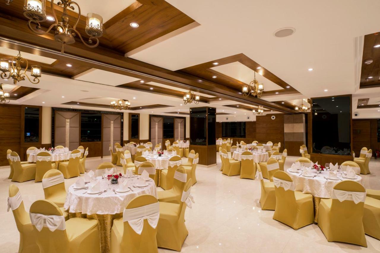 Regenta Central Cassia Zirakpur Chandigarh Exterior photo